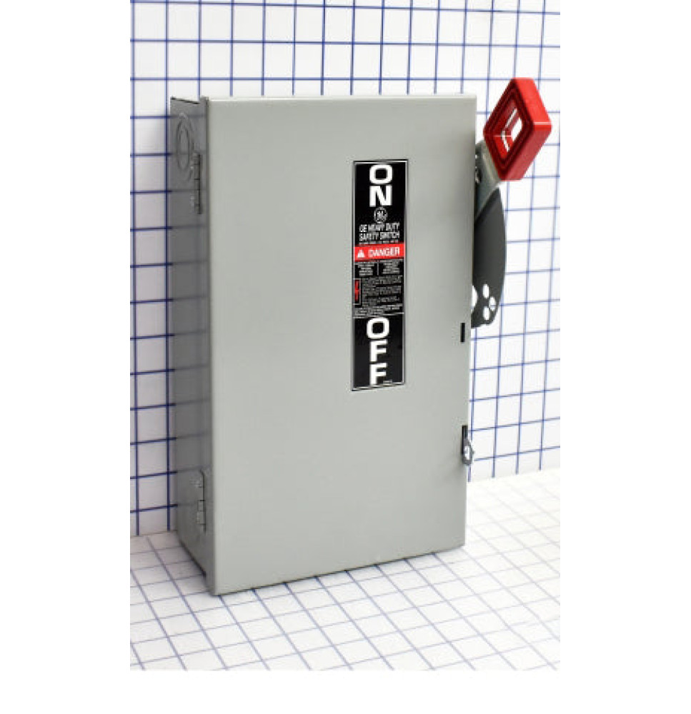 TH3361 - GE 30 Amp 3 Pole 600 Volt Disconnect and Safety Switch