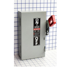 THN3321 - GE 30 Amp 3 Pole 600 Volt Disconnect and Safety Switch